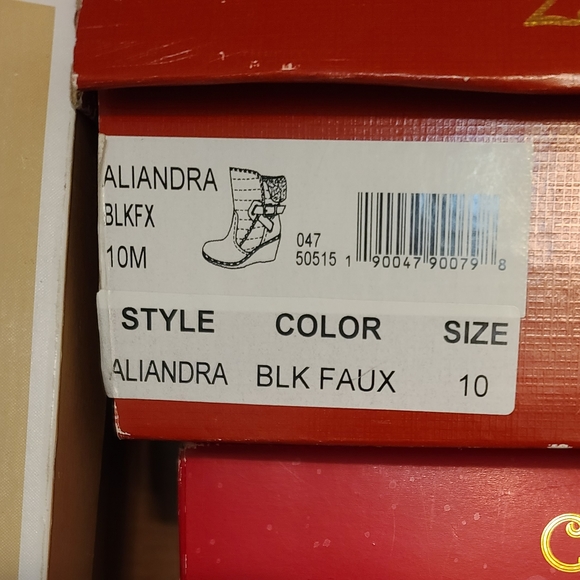 Boots - Picture 5 of 5